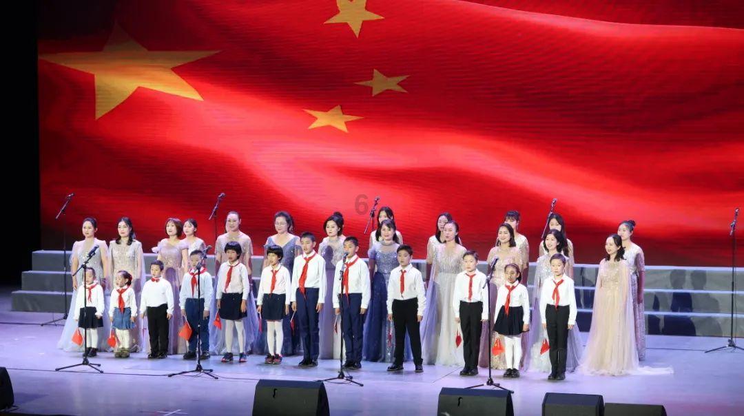 摇滚乐团的装扮